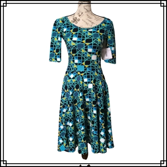 LulaRoe Nicole Green Geo Print Dress Size XS - Picture 1 of 9